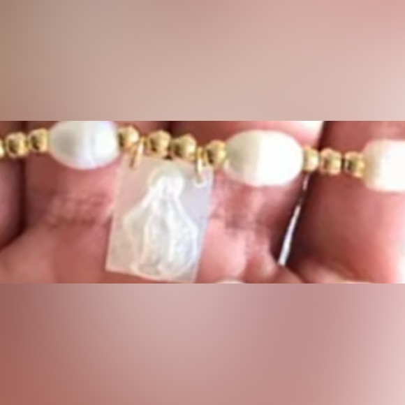 Our Lady of Grace~ Virgin de Guadelupe Mary Mother of Pearl Carved Bead Bracelet - Picture 14 of 16